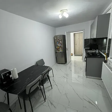 Garsoniera Aproape De Promenada Mall Apartament