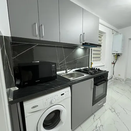 Garsoniera Aproape De Promenada Mall Craiova