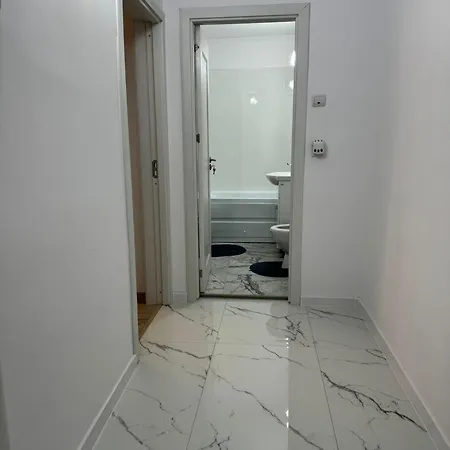 Lägenhet Garsoniera Aproape De Promenada Mall