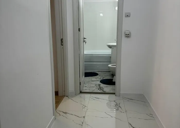 Apartament Garsoniera Aproape De Promenada Mall